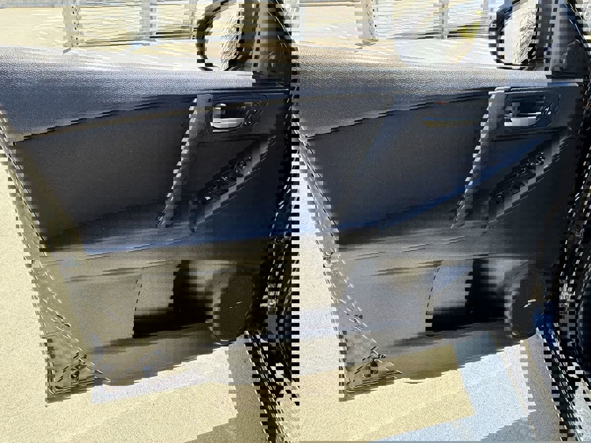 Used 2011 MAZDA MAZDA3 i Touring image 34