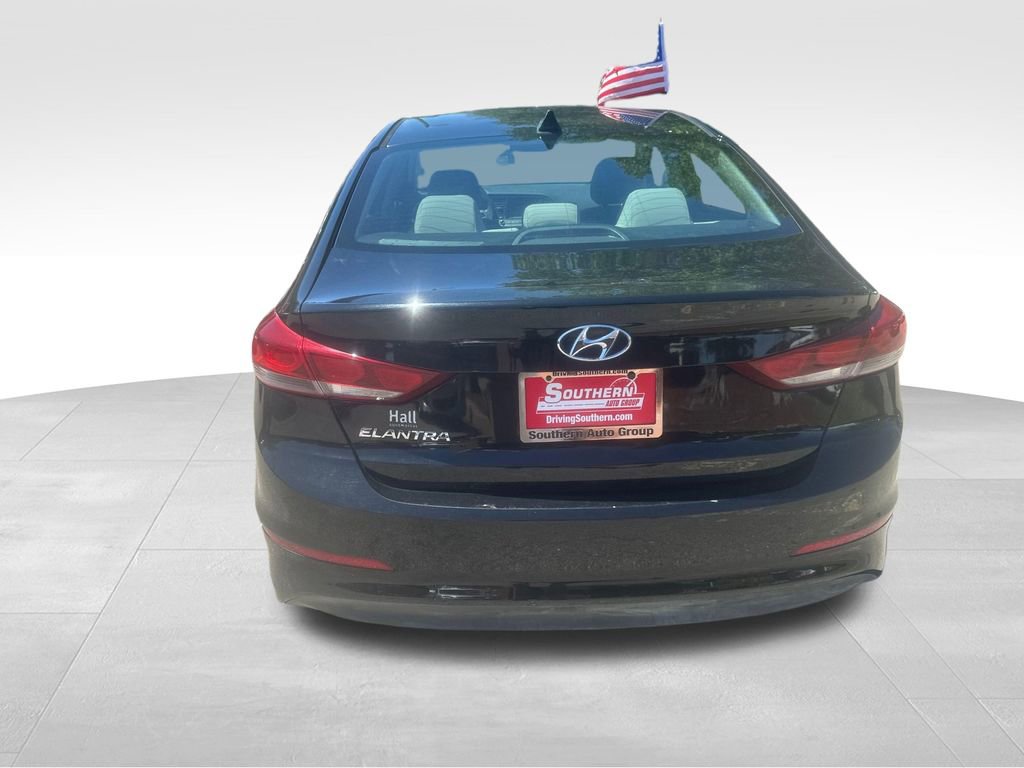 Used 2017 Hyundai Elantra SE FWD image 18