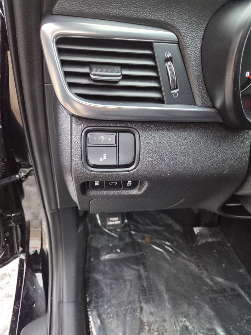 Used 2018 Kia Optima EX w/ Premium Package image 10