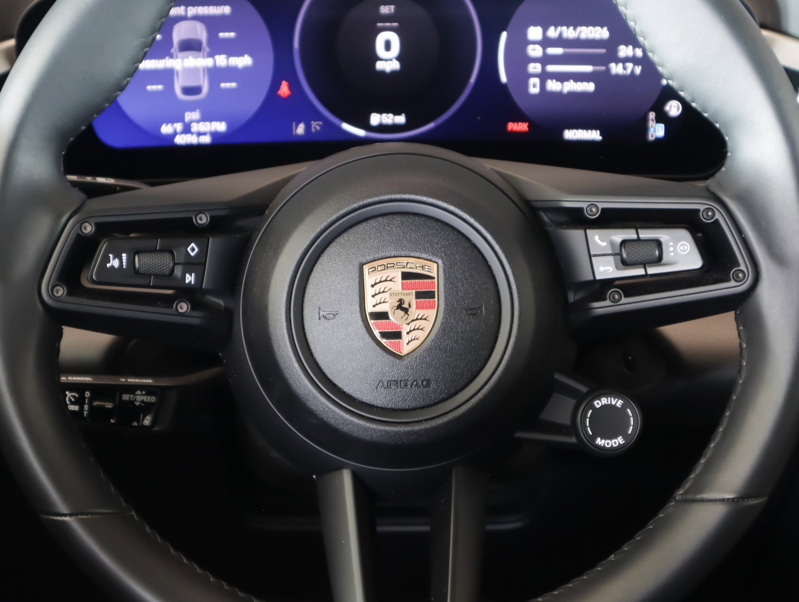 Used 2025 Porsche Macan Electric image 14