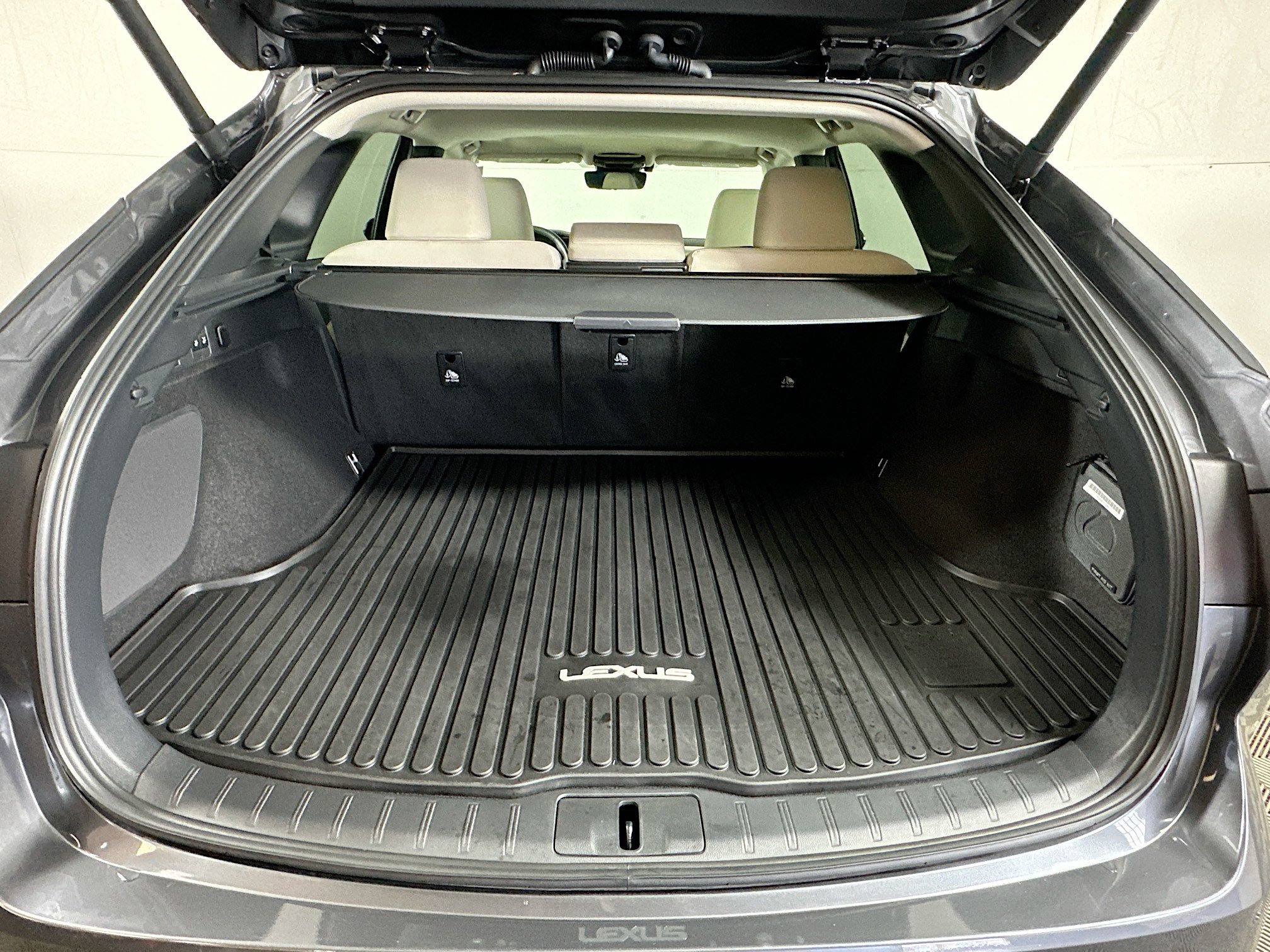 Used 2024 Lexus RX 350 AWD w/ Technology Package image 25