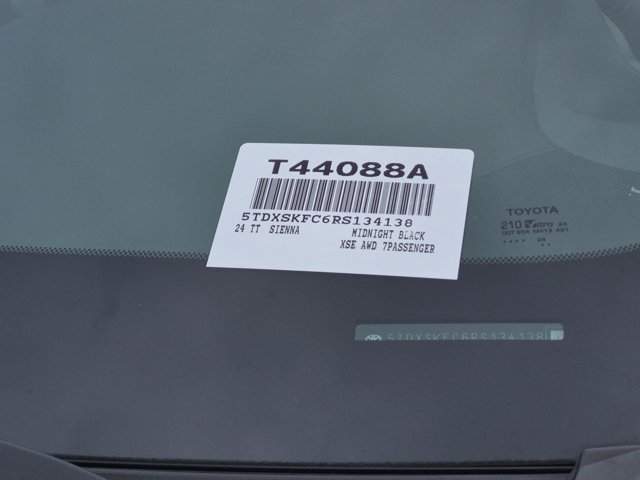 Certified 2024 Toyota Sienna XSE AWD/4WD image 19