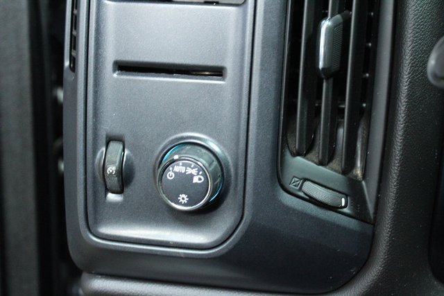 Used 2019 Chevrolet Silverado 1500 Custom w/ Custom Convenience Package image 11