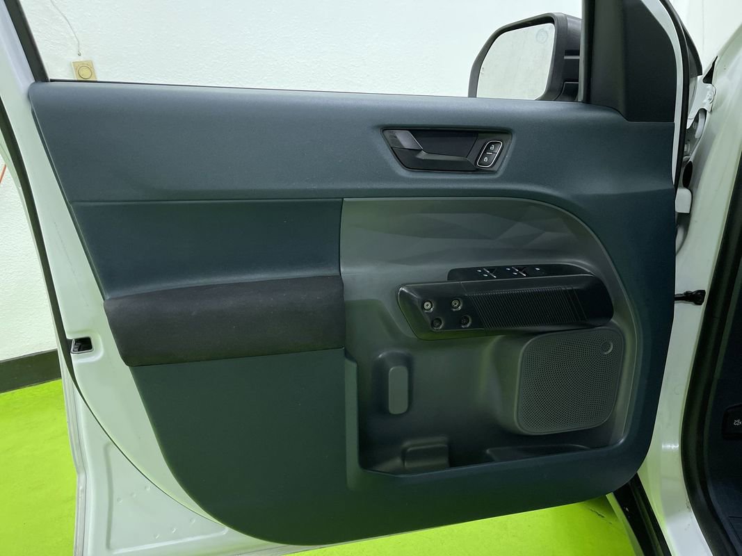 Used 2023 Ford Maverick XL image 15