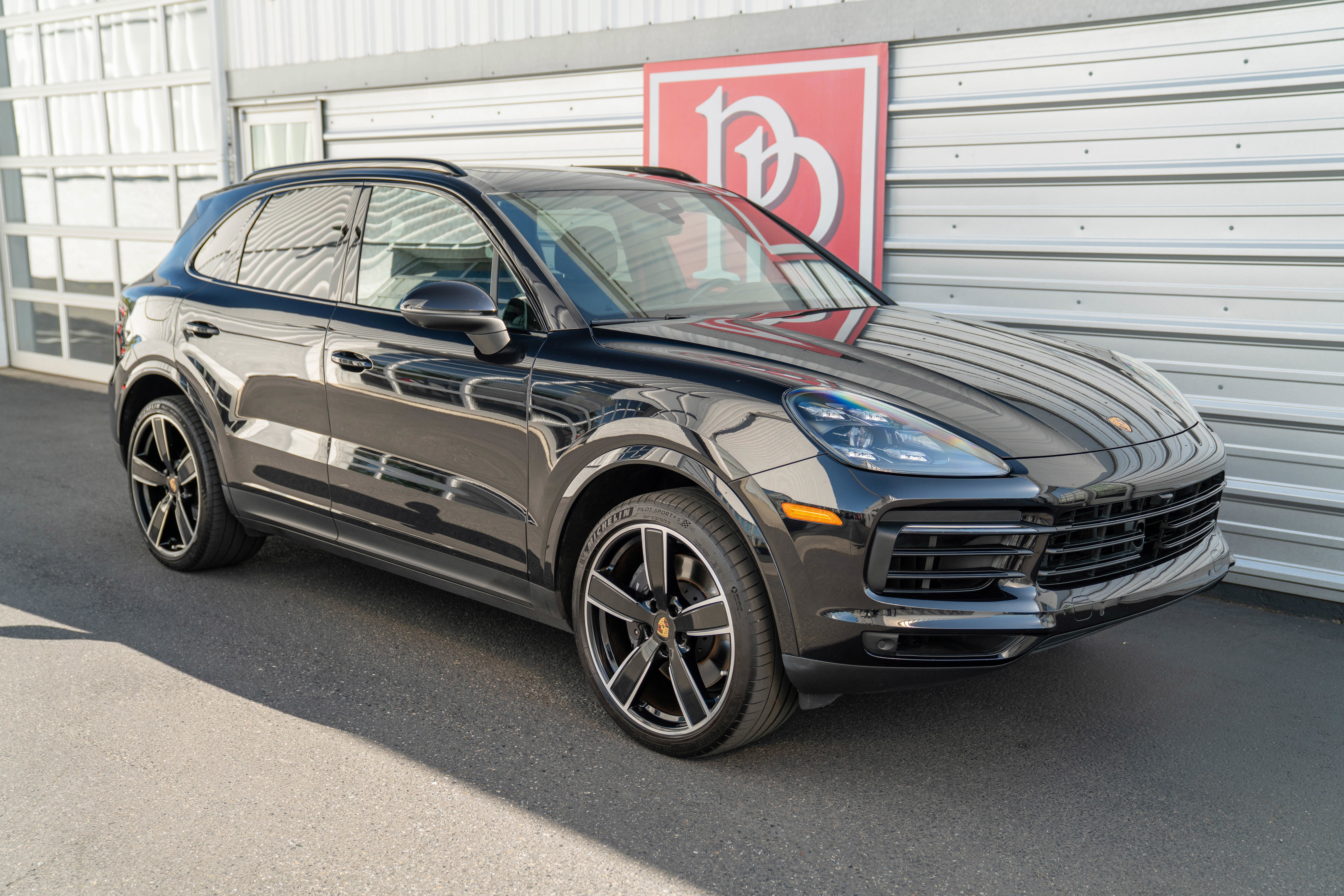 Used 2022 Porsche Cayenne AWD/4WD image 45