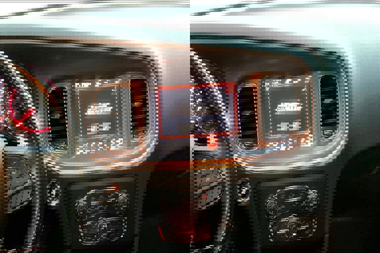 Used 2020 Dodge Charger Scat Pack image 6