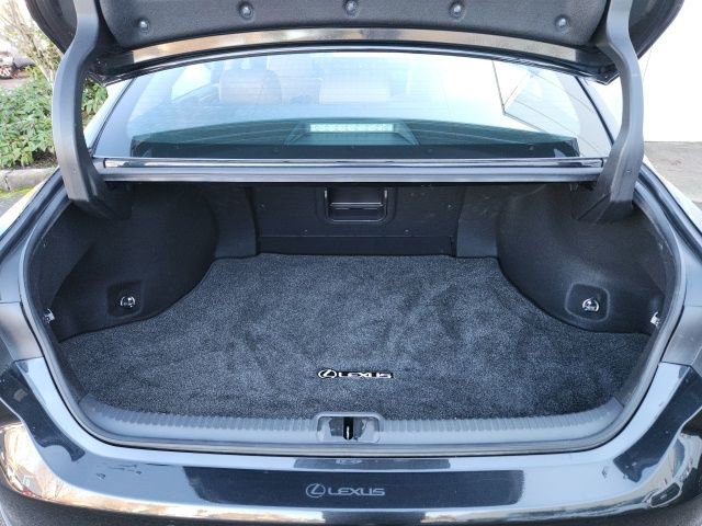Used 2022 Lexus ES 300h w/ Luxury Package image 20