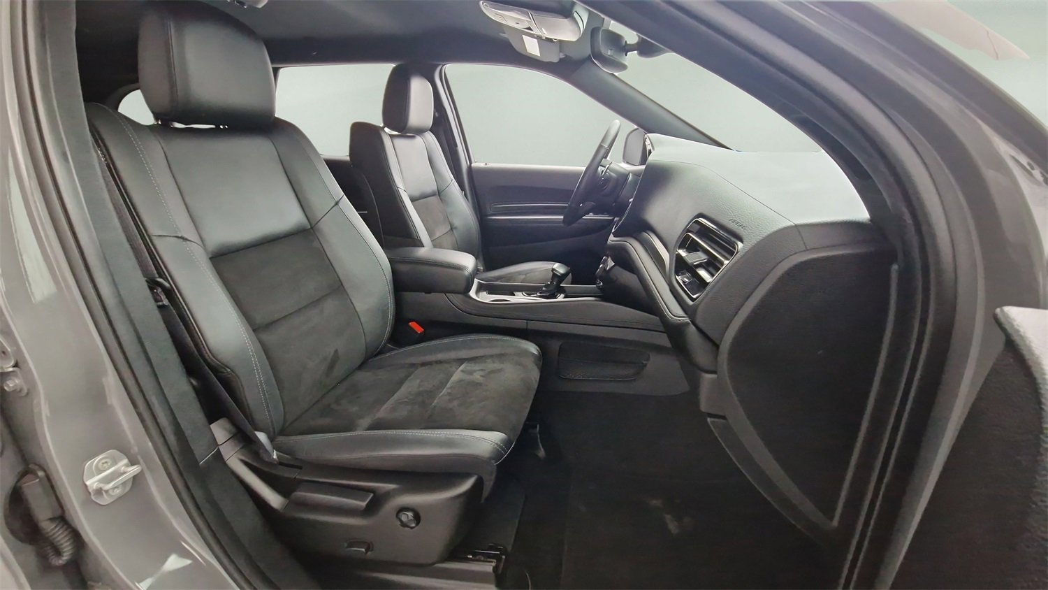 Used 2022 Dodge Durango GT image 33