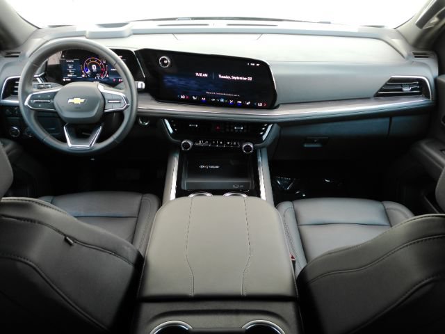 Used 2026 Chevrolet Tahoe LT RWD image 2
