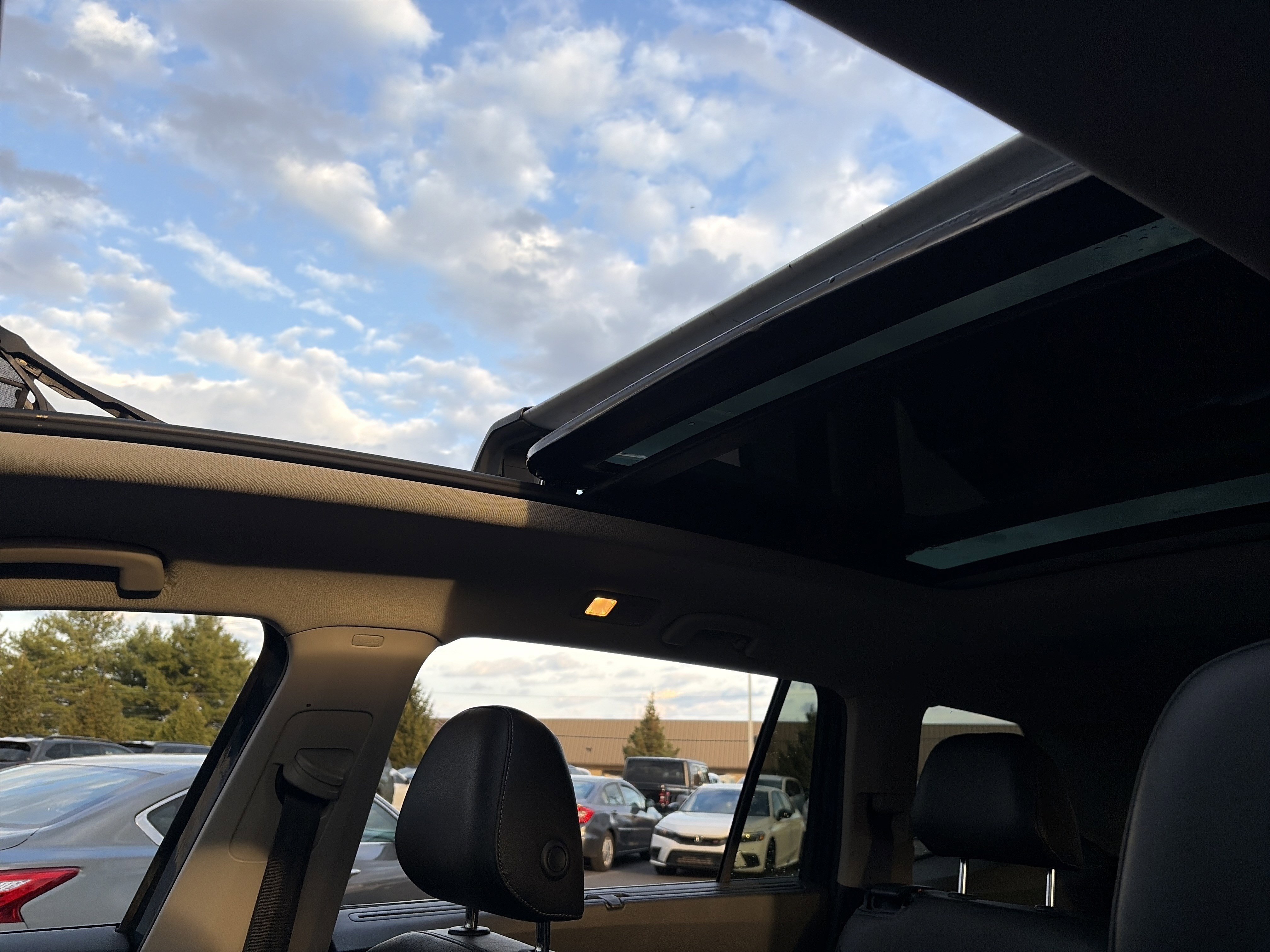 Used 2019 Volkswagen Atlas SEL image 22