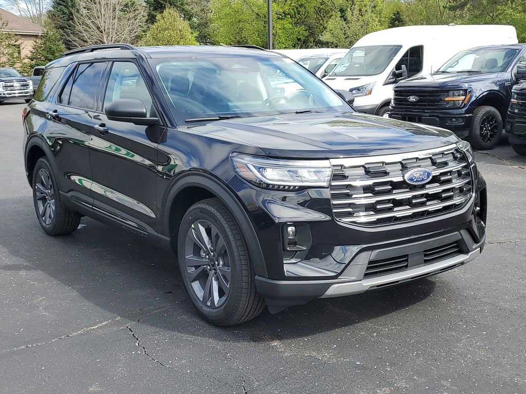 New 2026 Ford Explorer Active AWD/4WD image 3