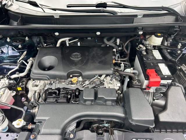 Used 2022 Toyota RAV4 XLE w/ Convenience Package FWD image 9