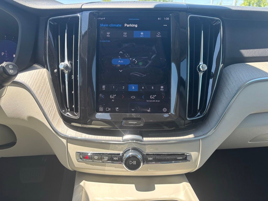 Used 2023 Volvo XC60 B5 Plus w/ Climate Package AWD/4WD image 13