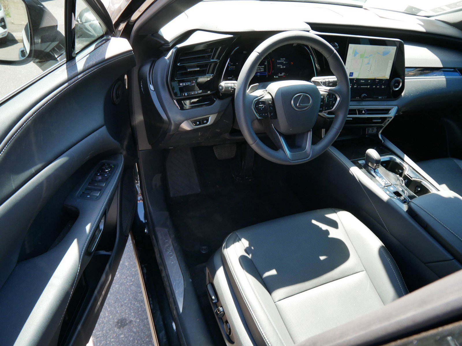 Used 2025 Lexus RX 350 FWD w/ Technology Package image 10