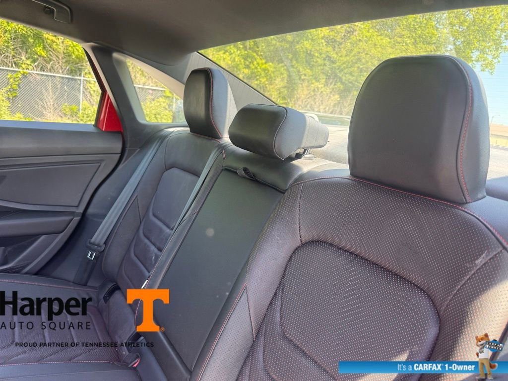 Used 2023 Volkswagen Jetta GLI Autobahn FWD image 9