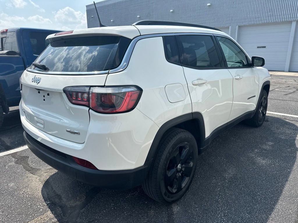 Used 2019 Jeep Compass Latitude w/ Popular Equipment Group AWD/4WD image 5