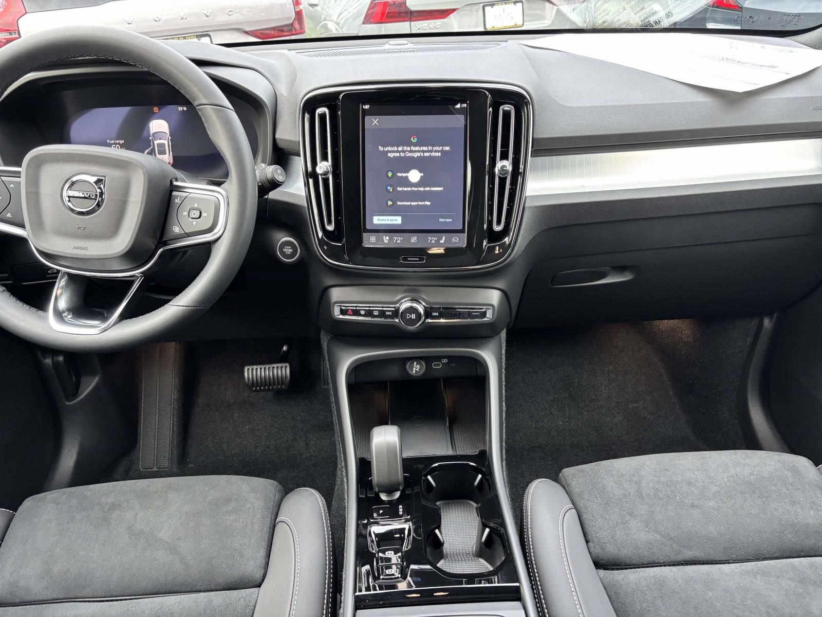 New 2026 Volvo XC40 B5 Ultra w/ Protection Package Premier image 28