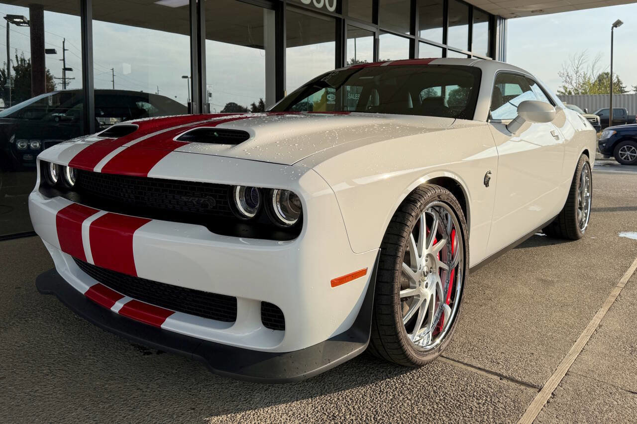 Used 2023 Dodge Challenger SRT Hellcat w/ Driver Convenience Group image 1