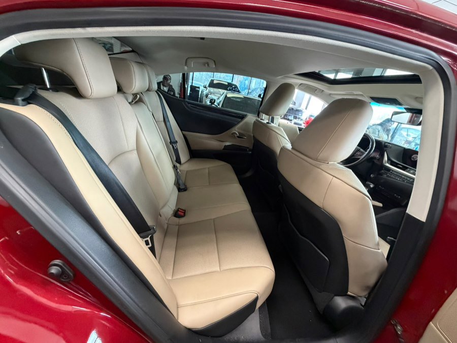 Used 2020 Lexus ES 350 w/ Premium Package image 33