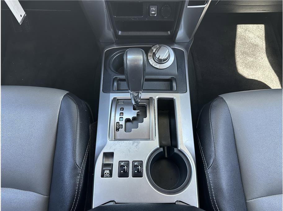 Used 2015 Toyota 4Runner SR5 Premium image 25