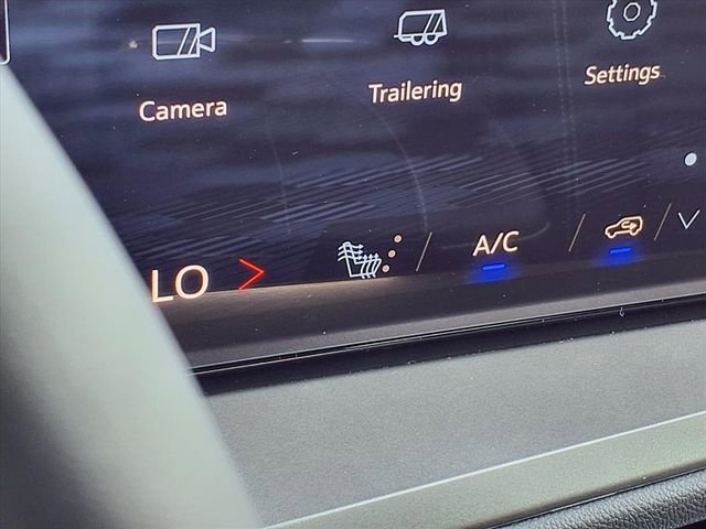 New 2026 Chevrolet Traverse LT image 5