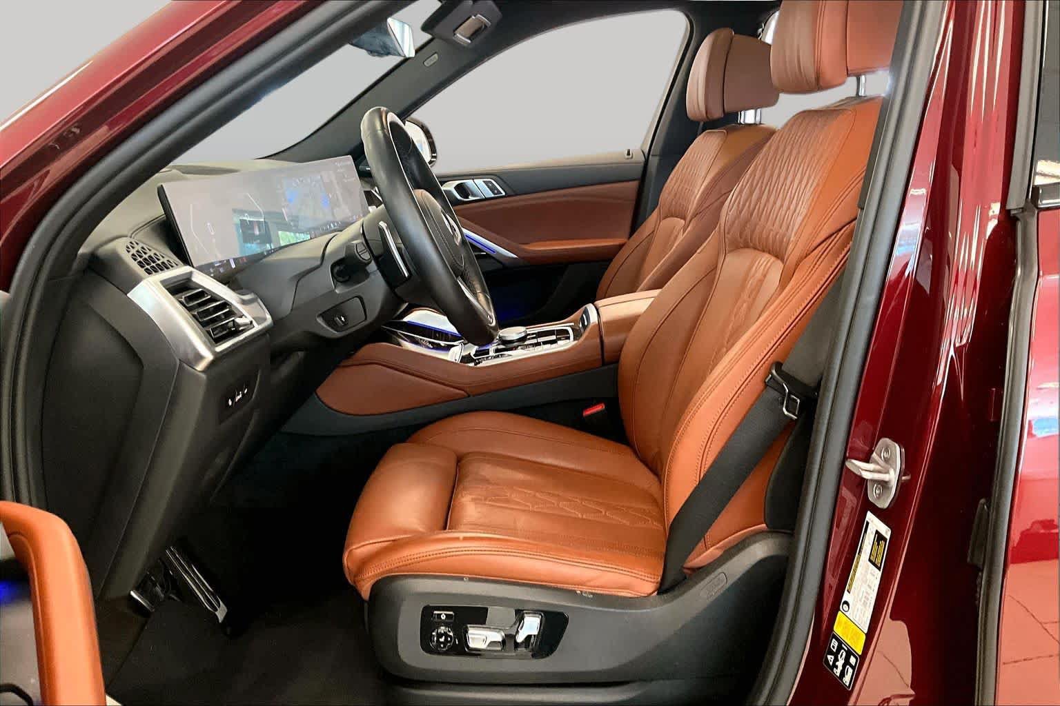 Used 2024 BMW X6 xDrive40i w/ Premium Package AWD/4WD image 7