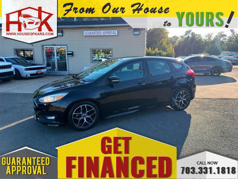 Used 2016 Ford Focus SE w/ SE Sport Package FWD image 1