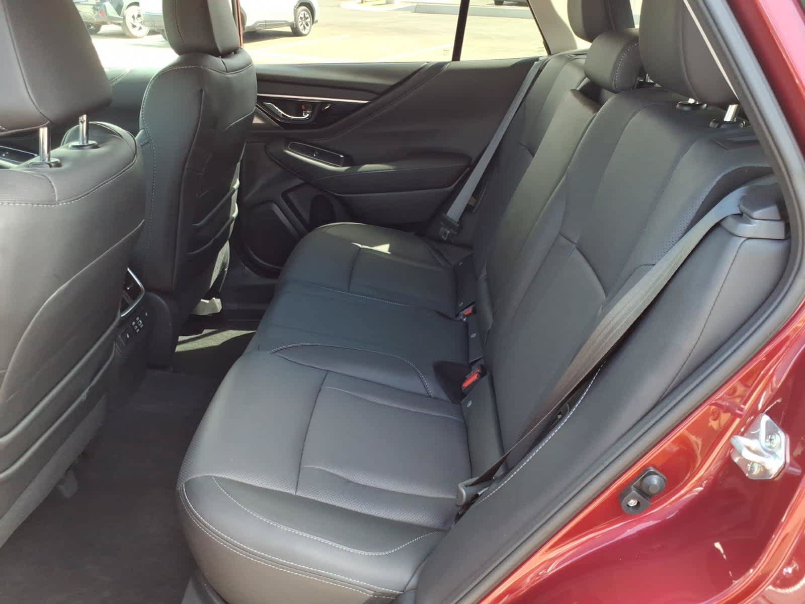 Used 2025 Subaru Outback Limited XT AWD/4WD image 30