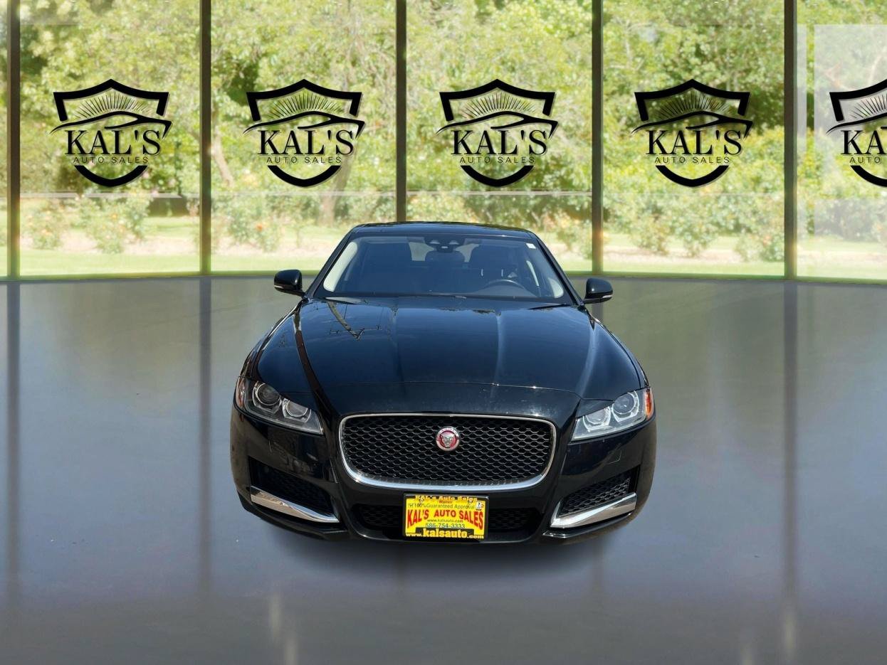 Used 2017 Jaguar XF Premium AWD/4WD image 2