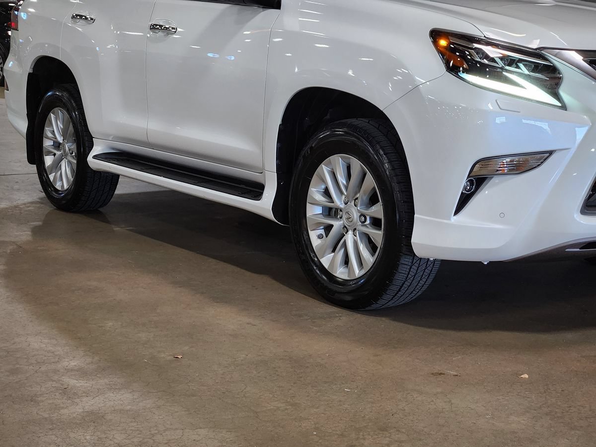 Used 2022 Lexus GX 460 Premium w/ Premium Package AWD/4WD image 16