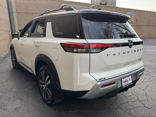 Used 2024 Nissan Pathfinder Platinum AWD/4WD image 22