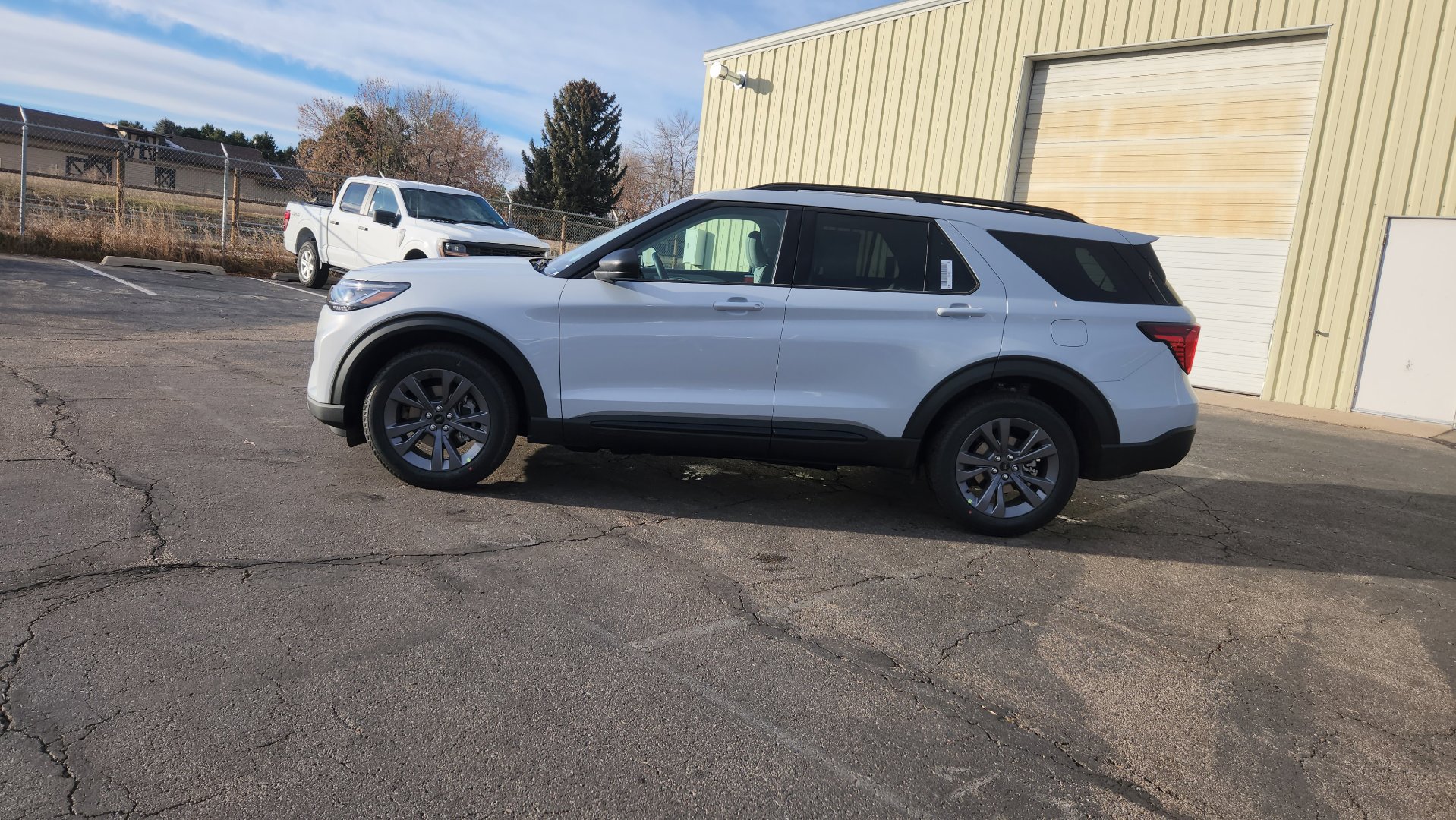 New 2026 Ford Explorer Active w/ Active Comfort Package image 5