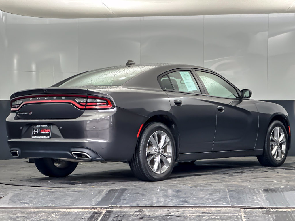 Used 2022 Dodge Charger SXT AWD/4WD image 3