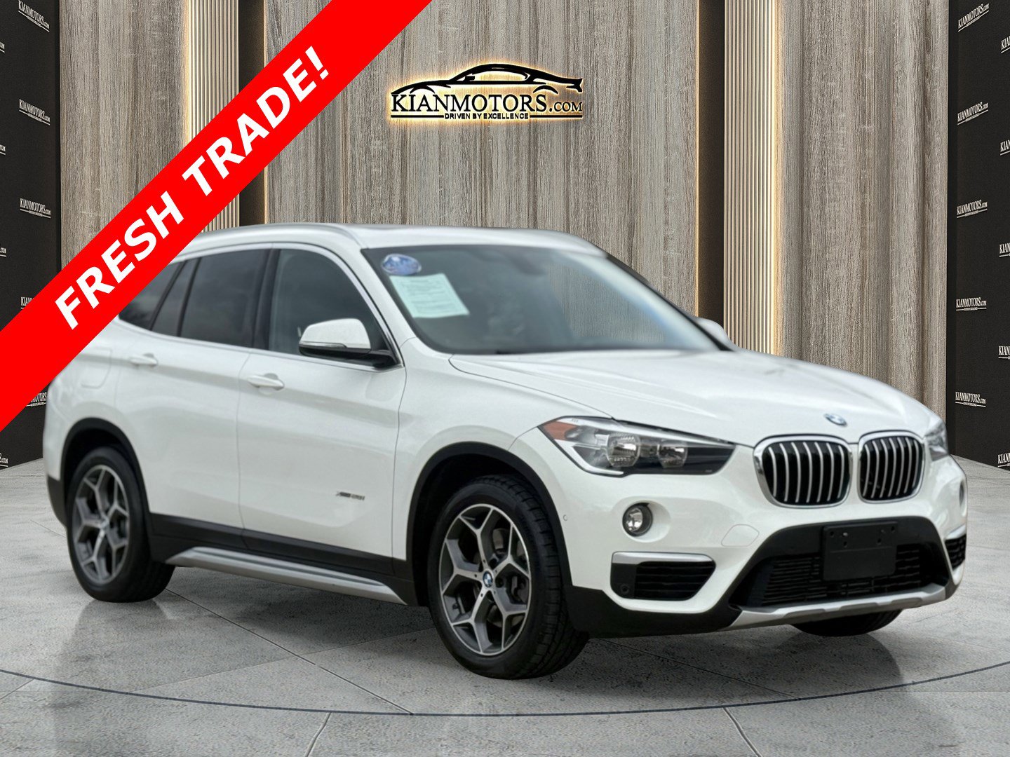 Used 2016 BMW X1 xDrive28i image 1