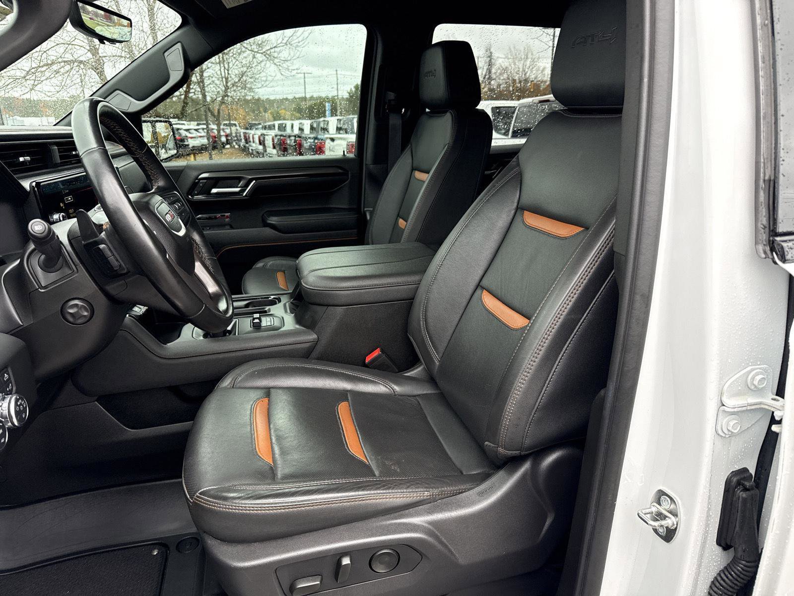 Used 2024 GMC Sierra 1500 AT4 w/ Technology Package image 12