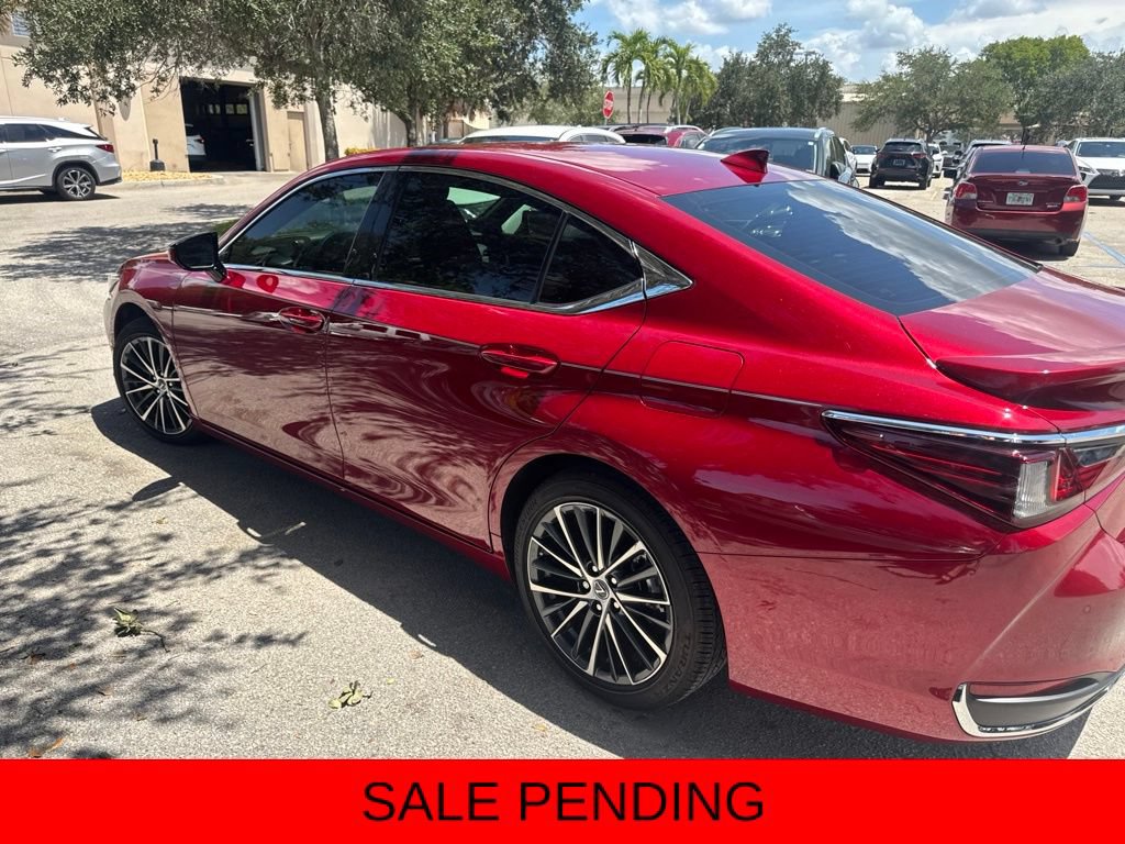 Certified 2025 Lexus ES 300h w/ Premium Package FWD image 5