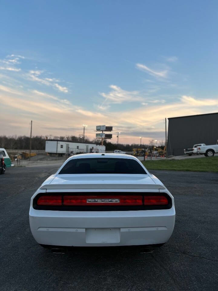 Used 2014 Dodge Challenger R/T image 5