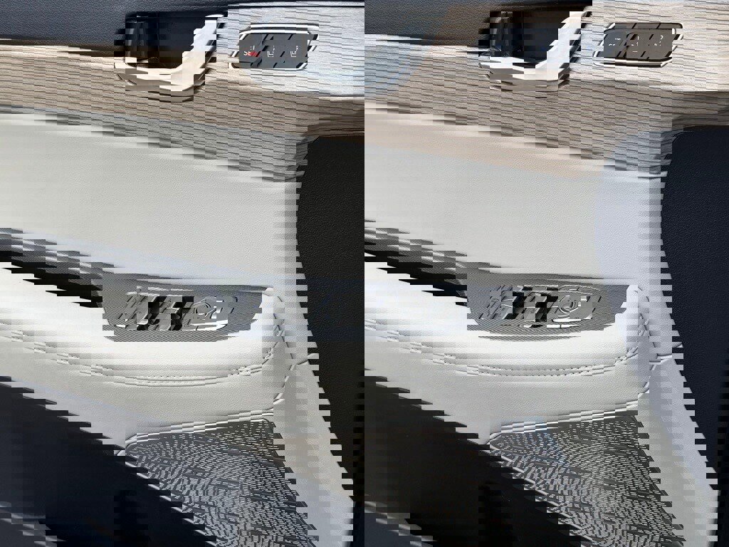 Used 2021 Hyundai Palisade Limited image 23