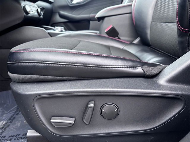 Used 2025 Ford Escape ST-Line image 11