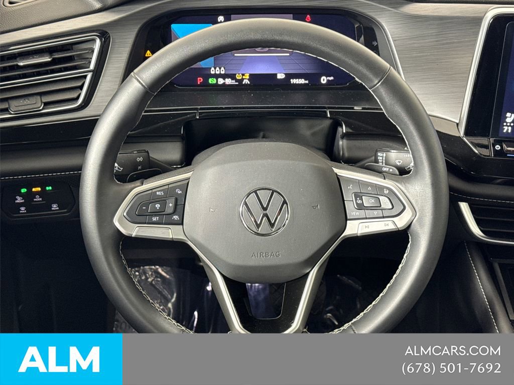 Used 2025 Volkswagen Atlas Cross Sport SE FWD image 27