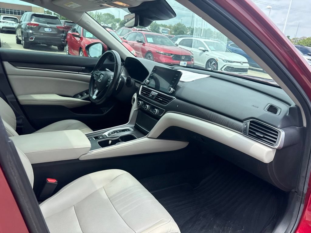 Used 2020 Honda Accord Touring image 27