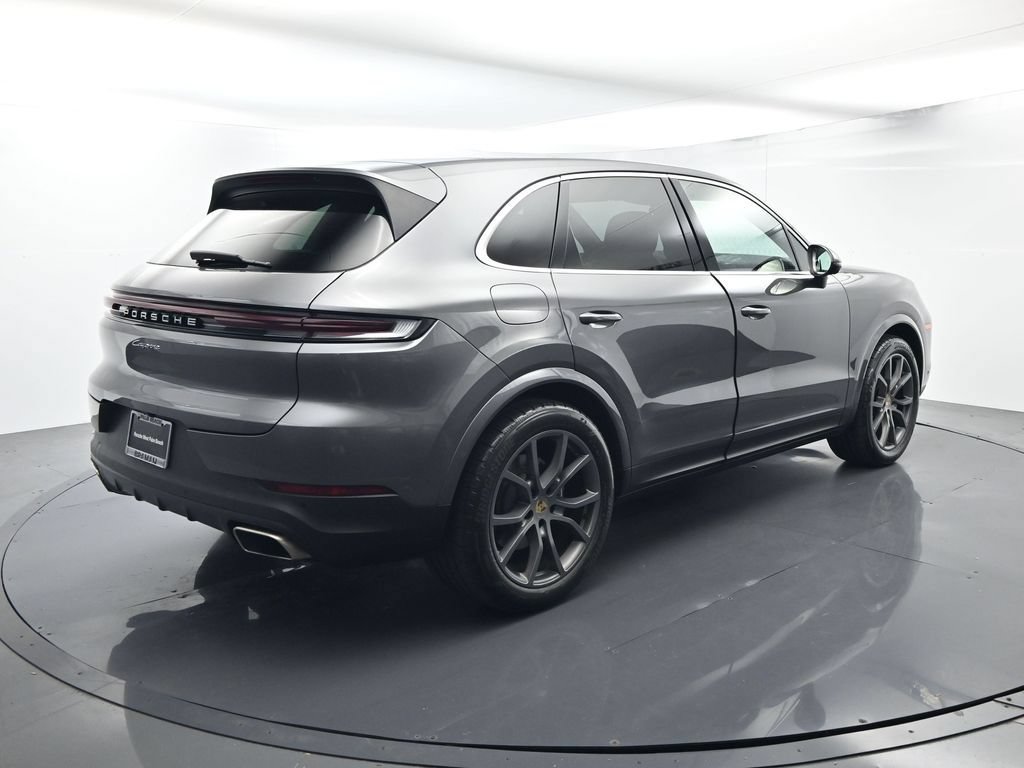 Certified 2024 Porsche Cayenne AWD/4WD image 15