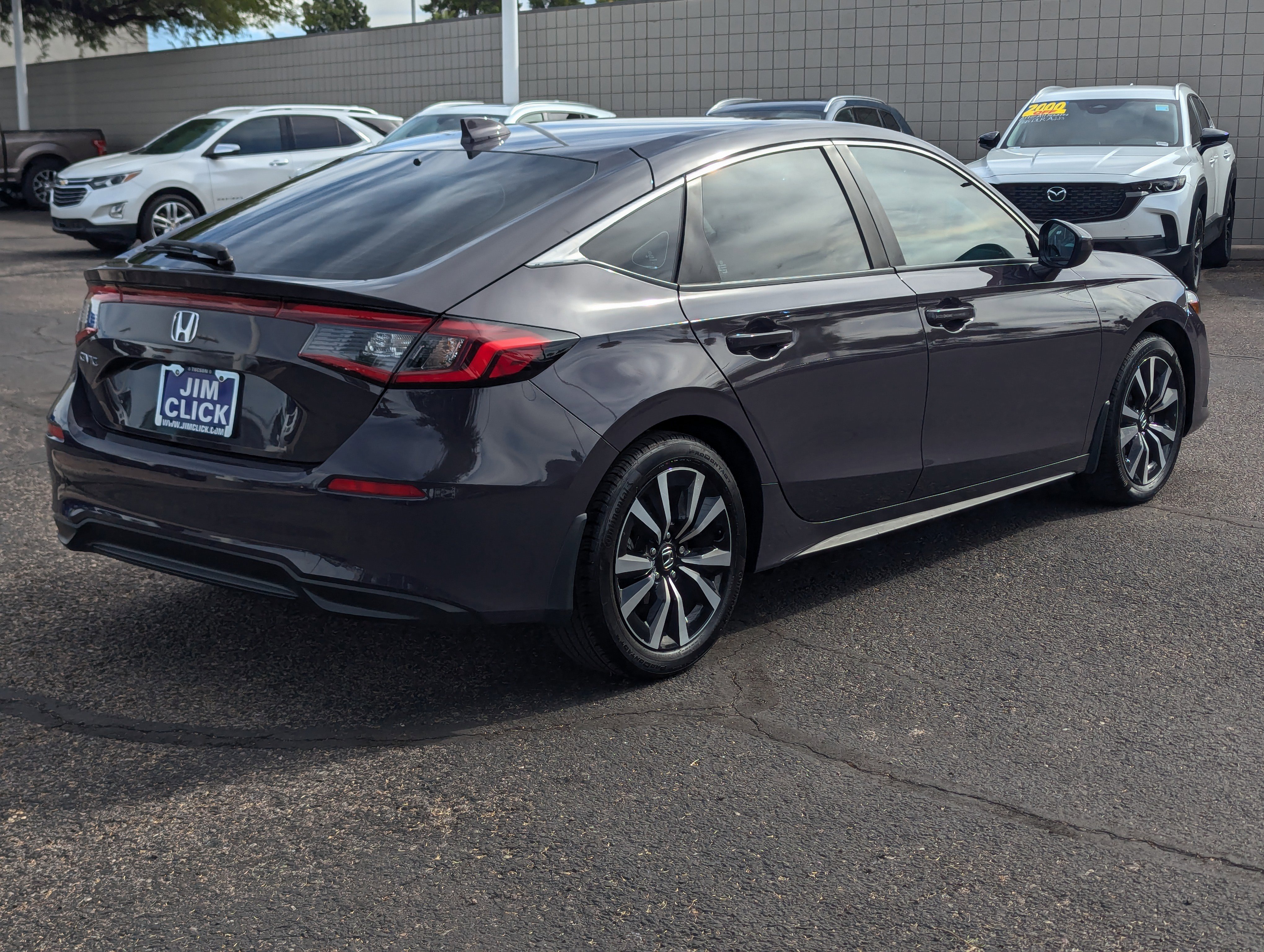 Used 2024 Honda Civic EX-L image 2