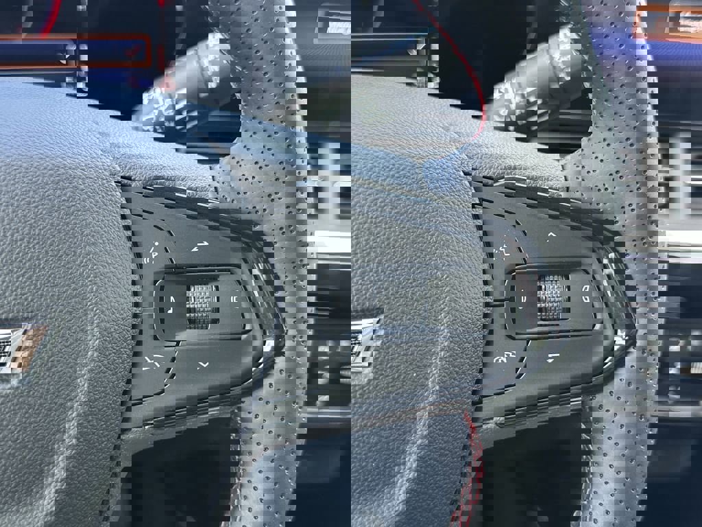 New 2026 Chevrolet Trax RS w/ Sunroof Package image 33