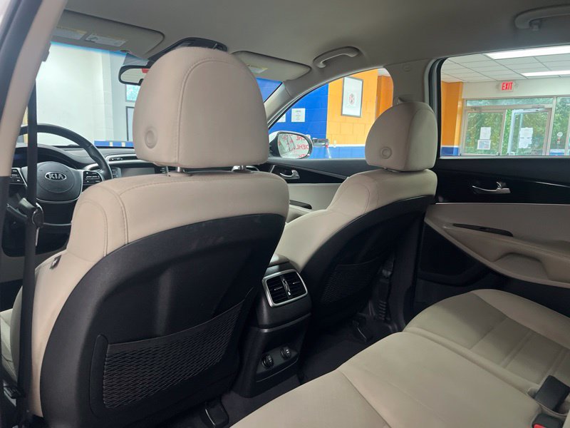 Used 2019 Kia Sorento AWD w/ LX Convenience Package image 17