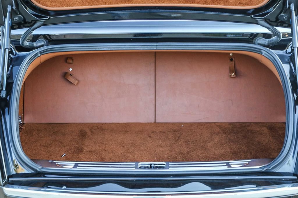 Used 2014 Bentley Mulsanne RWD image 30