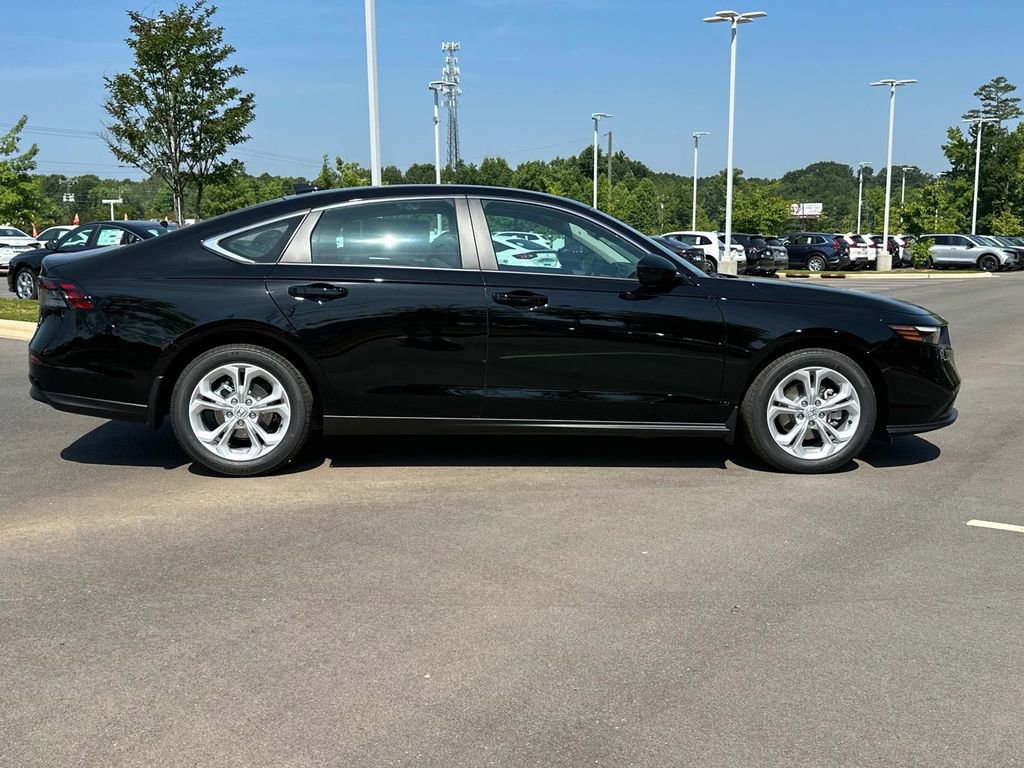 Used 2025 Honda Accord LX image 9