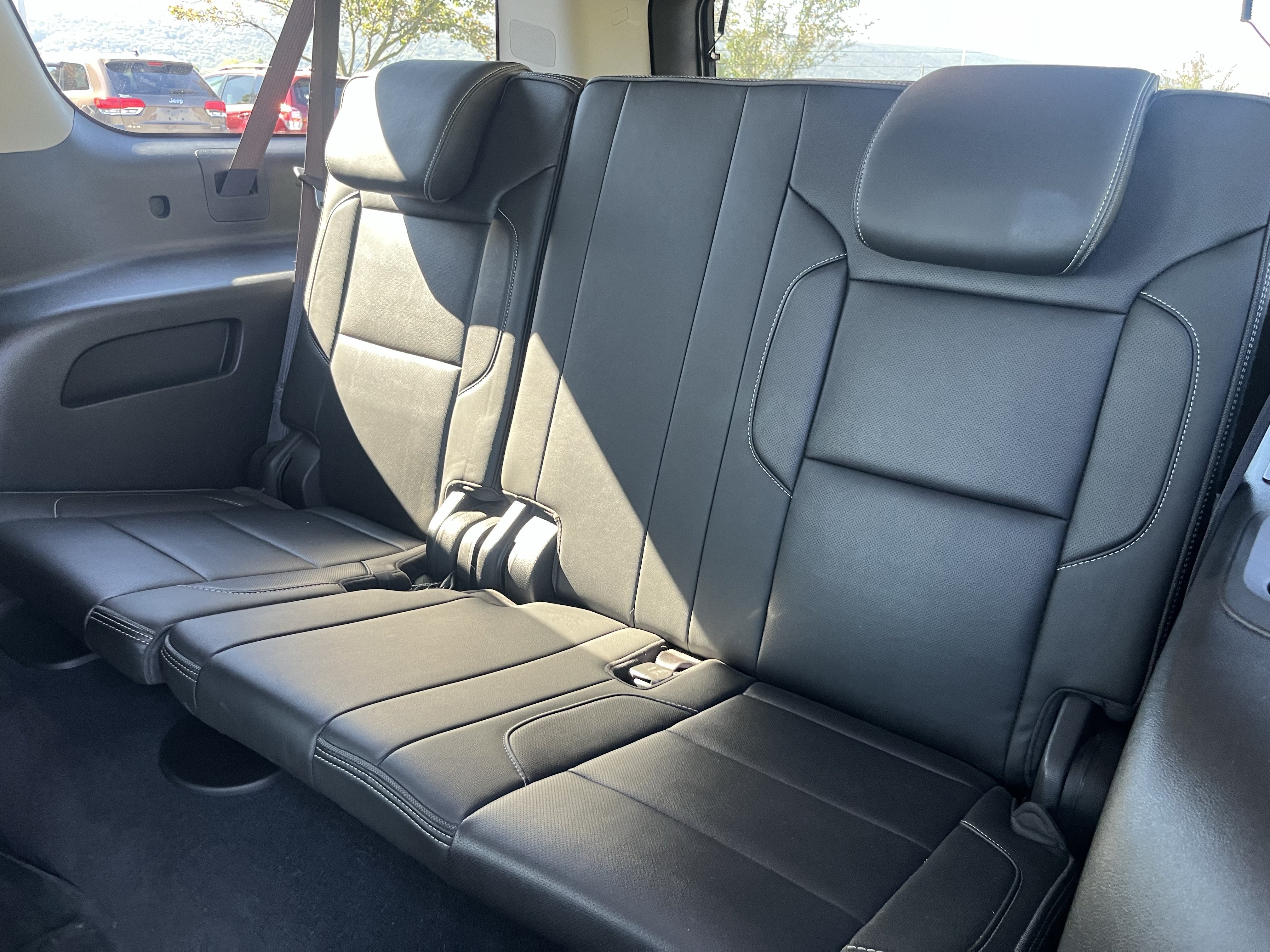 Used 2019 GMC Yukon XL Denali w/ Open Road Package AWD/4WD image 16