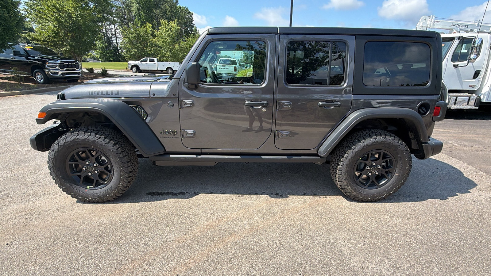 New 2026 Jeep Wrangler Unlimited Sport AWD/4WD image 11