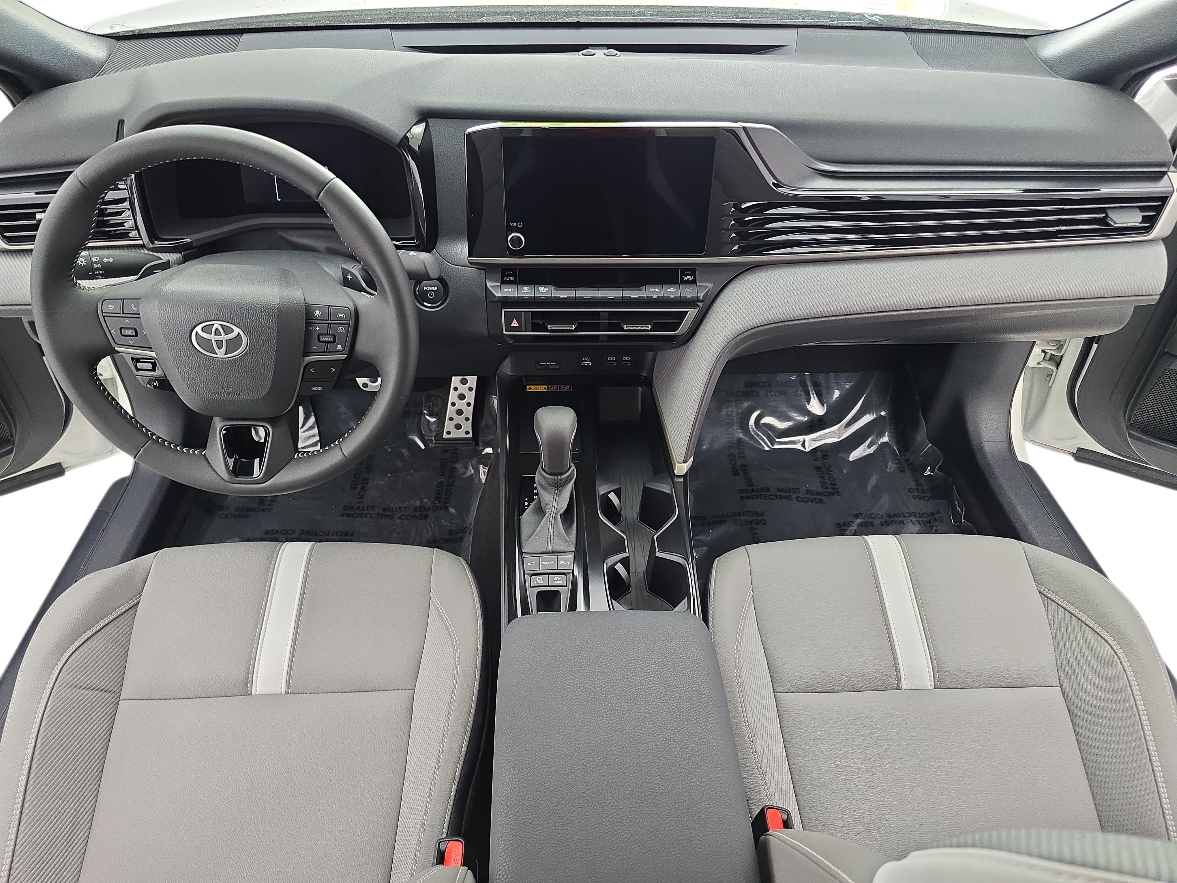 Used 2025 Toyota Camry SE w/ Convenience Package FWD image 9